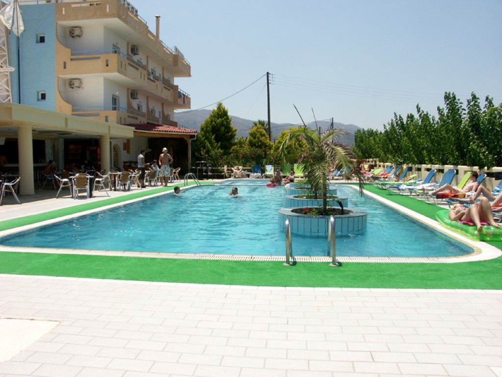 Nikos Hotel Malia Exterior foto